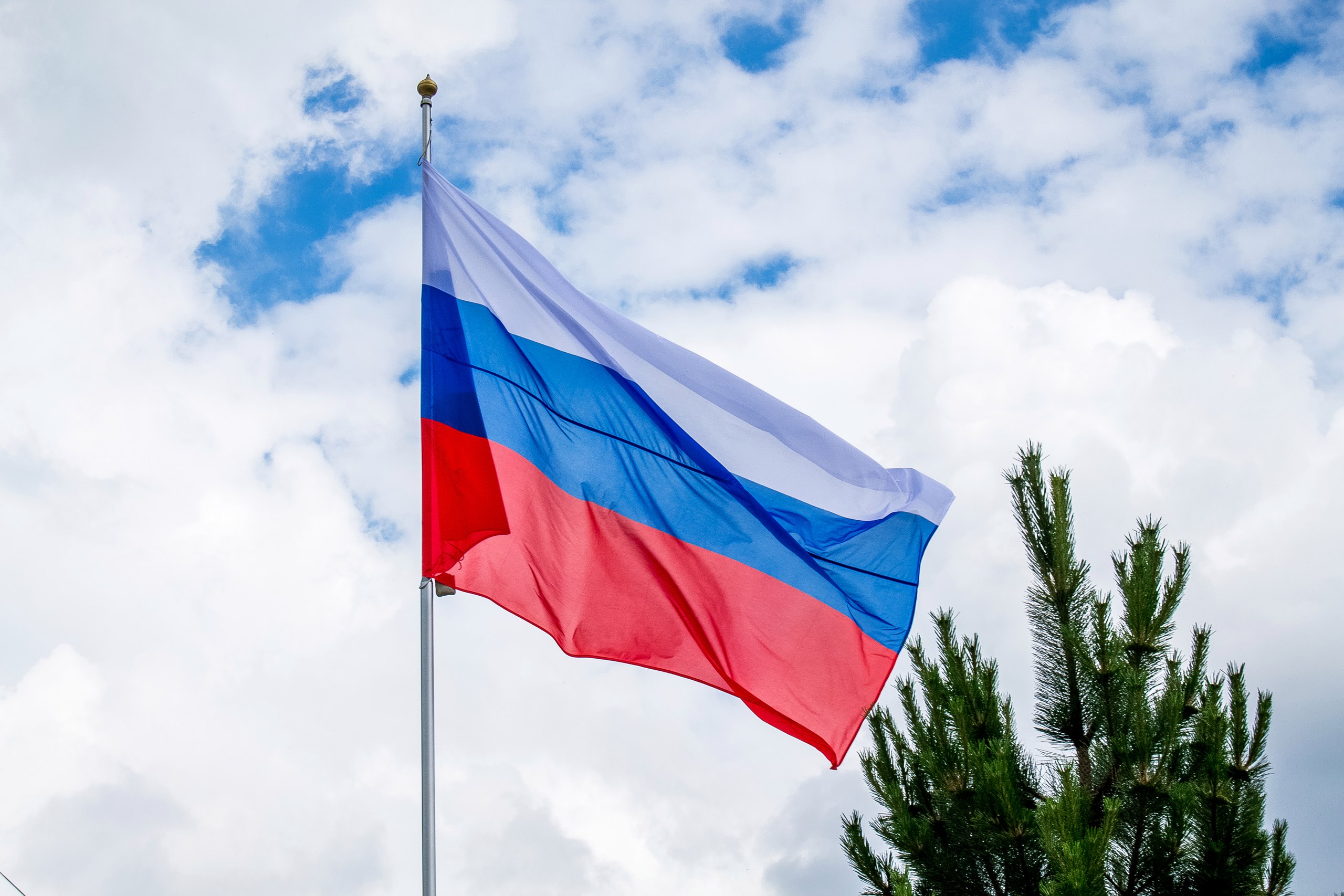 22 августа Россия отмечает День Государственного флага