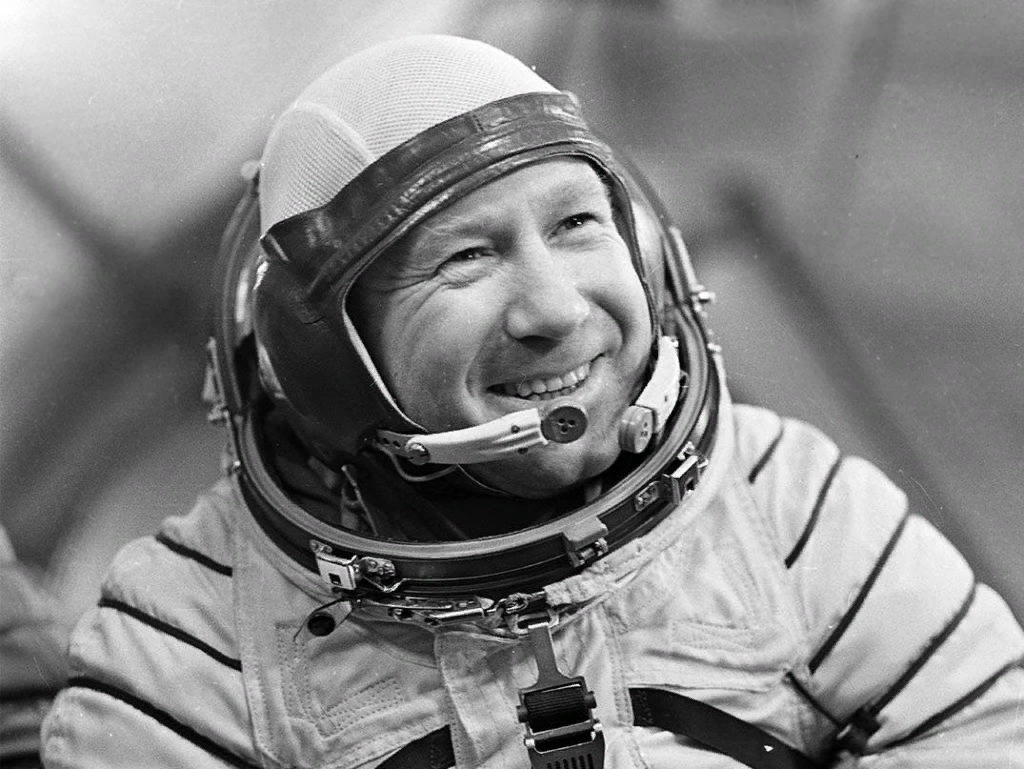 В Госдуме соболезнуют в связи со смертью космонавта Алексея Леонова и вспоминают о своих с ним встречах