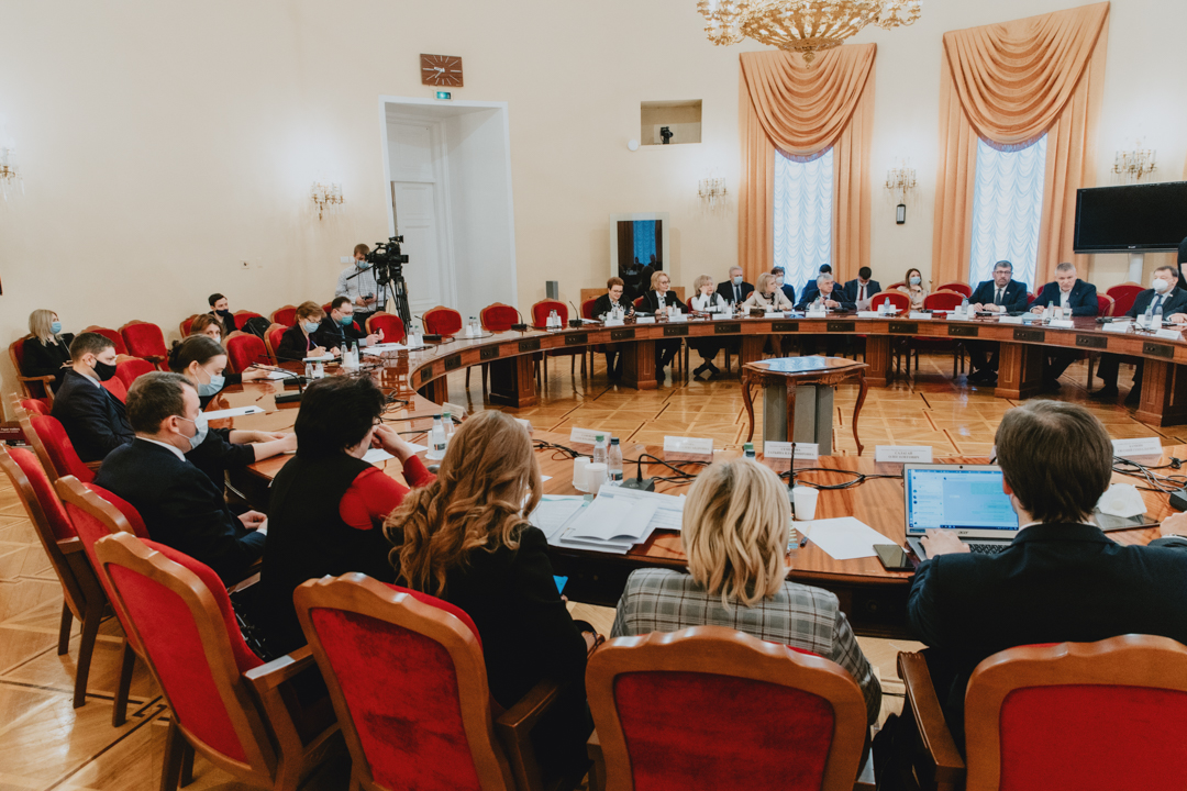 Расширенное заседание Комитета по охране здоровья с участием министра здравоохранения Михаила Мурашко